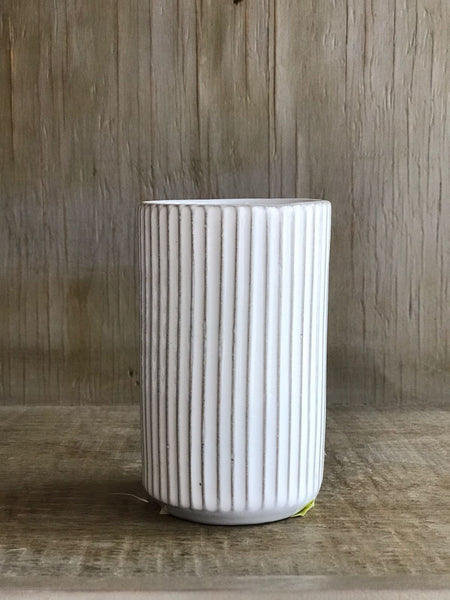 Florero vasito astriado blanco cristal