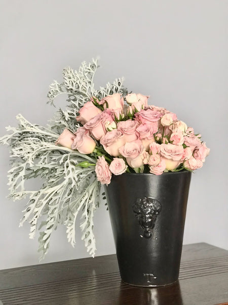 Florero vaso máscara ónix negro